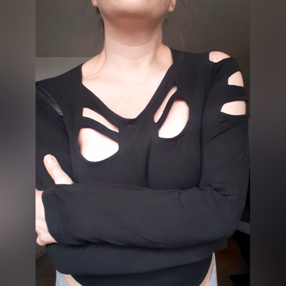 Unique Ribcage-inspired Long Sleeve Top, M - Picture 11 of 16